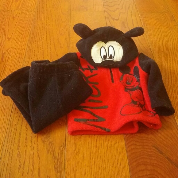 Disney's MICKEY - Picture 2 of 2