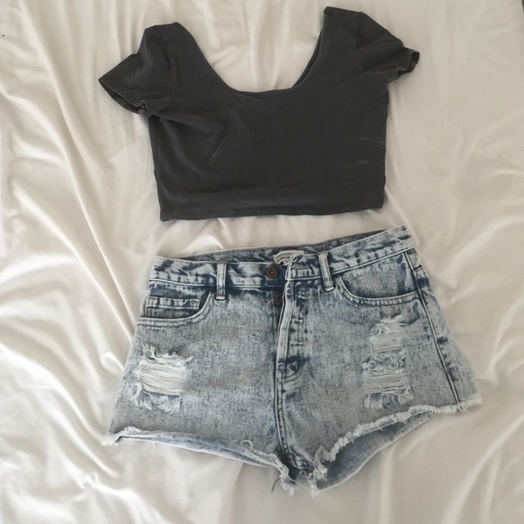 Crop tops - Picture 2 of 3