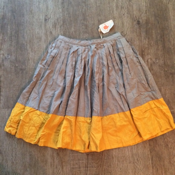 Pleated Gray & Yellow Skirt