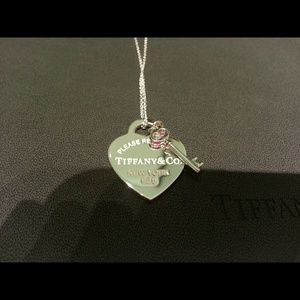 RETURN TO TIFFANY PENDANT  💖