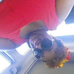 Meet your Posher, Leshonda