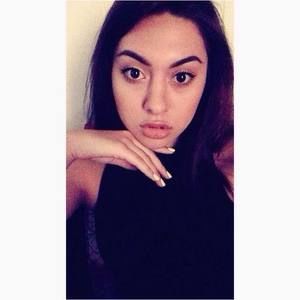 Meet your Posher, Esmeralda