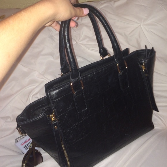Black medium sized purse - Picture 4 of 4