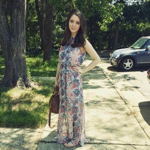 Meet your Posher, Caitlin