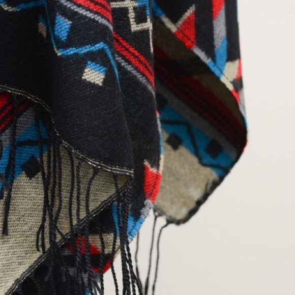 ▪LAST ONE▪Three Birds Nest Tribal Blanket Poncho - Picture 3 of 3