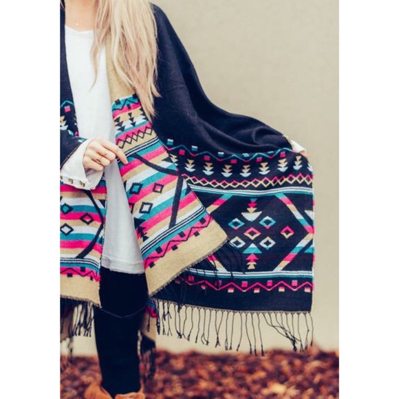 ▪LAST ONE▪Three Birds Nest Tribal Blanket Poncho - Picture 2 of 3