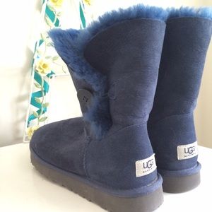 Bailey Button Uggs