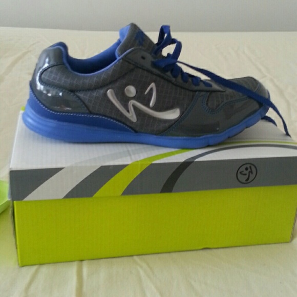 Zumba sneakers.  Aspen color size 6W