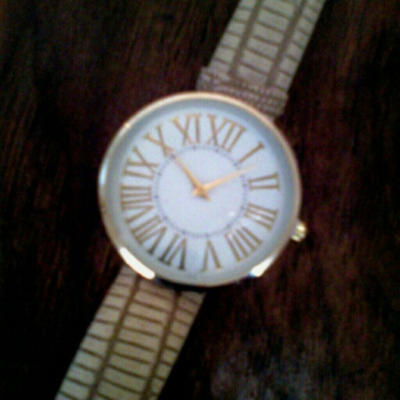 ⌚Croc Band & Gold - Picture 3 of 3