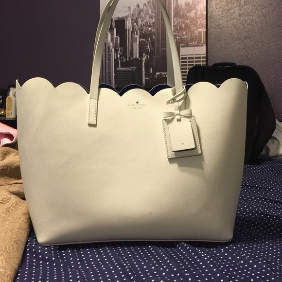 White scallop Kate Spade Tote