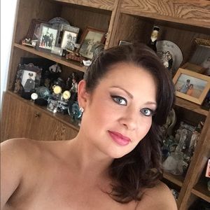 Meet your Posher, Deanna