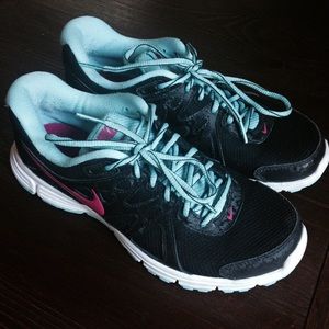 Nike Revolution 2 Shoes - Great condition!