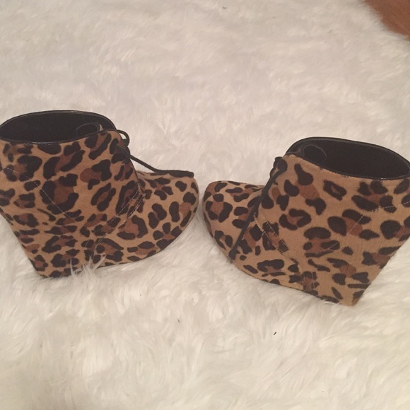 Steve Madden Shoes - Steve Madden wedge cheetah shoes
