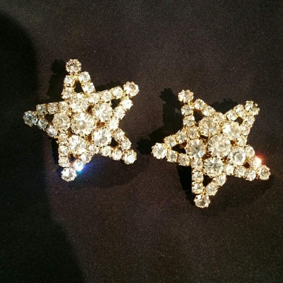 Righnstone star earrings