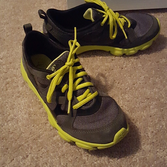 Easy Spirit Sneakers