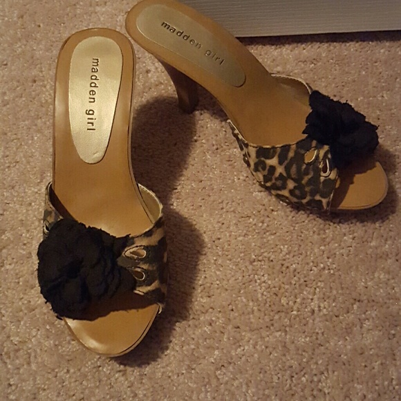 Animal print kitten heels
