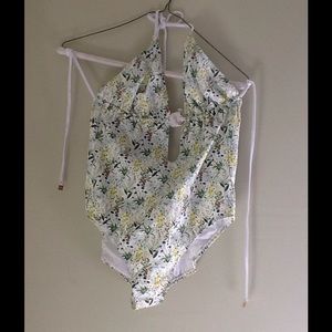 One piece bathing suit