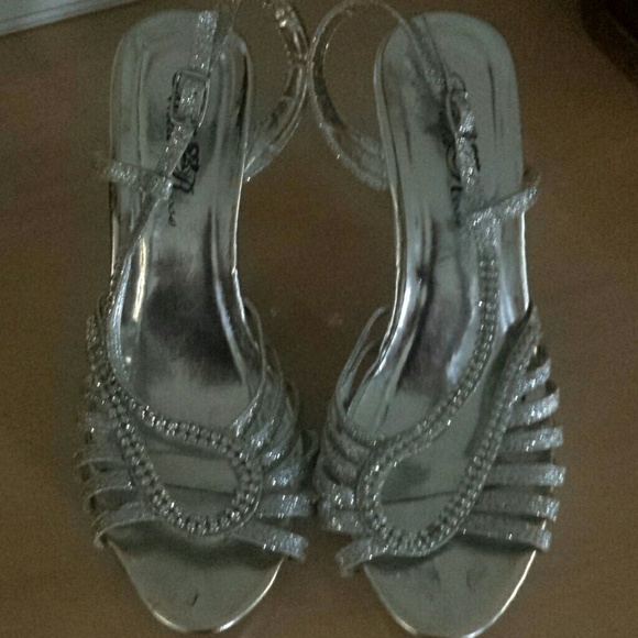 Silver rhinestone scandels