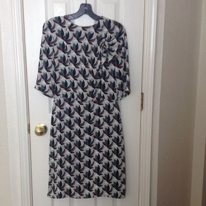 95% Diane Von Furstenberg size 6 dress