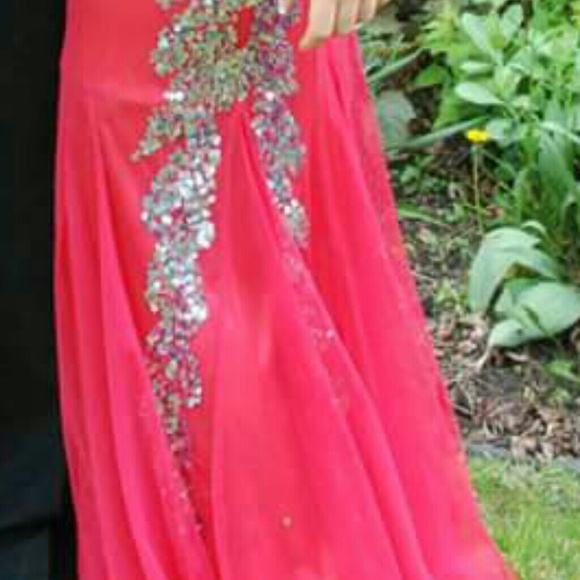 Fuscia prom dress - Picture 4 of 4