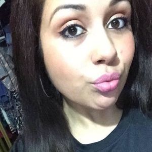 Meet your Posher, Maribel