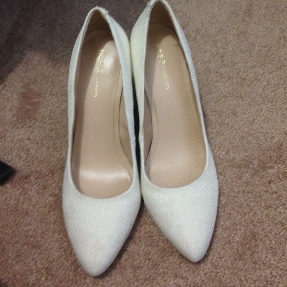 BCBG off white going out shoes