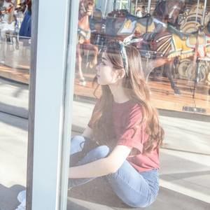 Meet your Posher, Niki