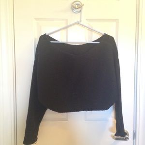 American Apparel Cropped Black Pullover size:OS