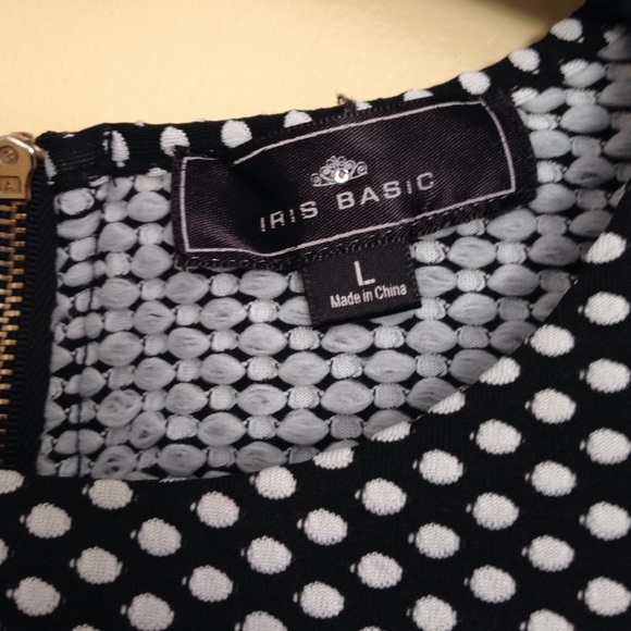 Black and white polka dot crop top - Picture 2 of 2