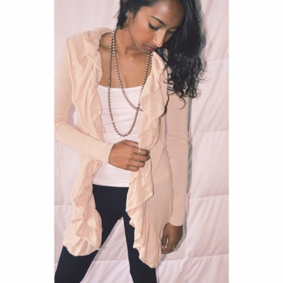 🎉HP🎉 light pink cardigan.