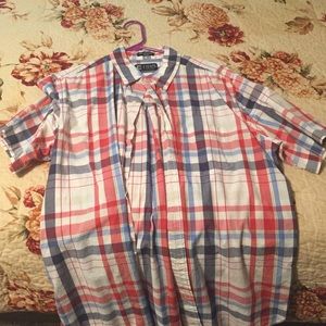 Men's short sleeved button up, Chaps size large