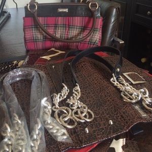 large magnetic purse