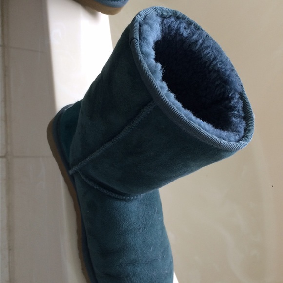 Teal Ugg Classic Short Boot