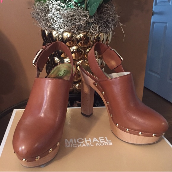 Kors MK size 5M
