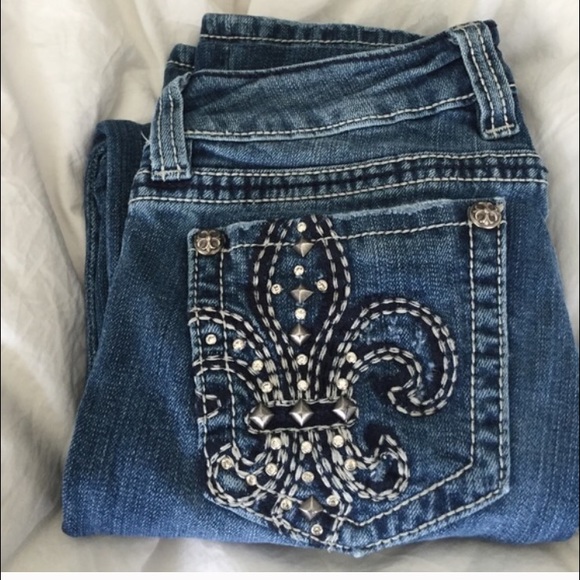 miss me jeans size 27! (they weren't sold before!)