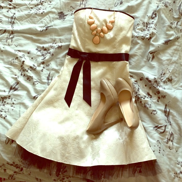 Cream Embroidery dress