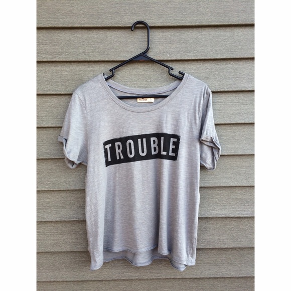 Hollister Graphic Tee