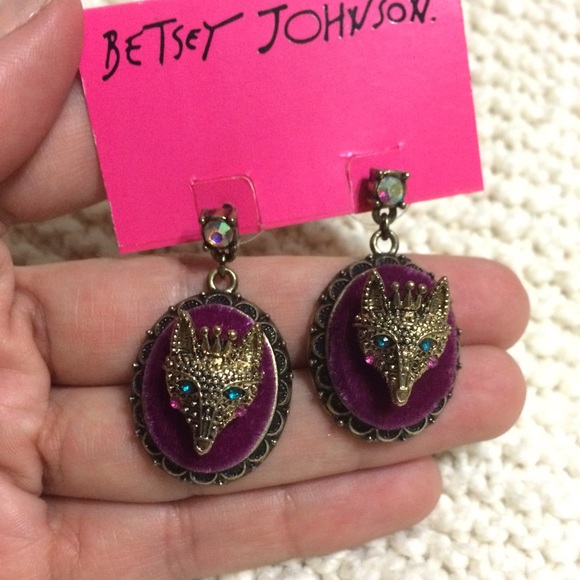 Betsey Johnson Woodland Forest Fox Cameo Earrings - Picture 1 of 4