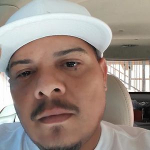 Meet your Posher, Efrain