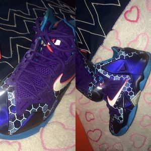 Lebron James Tennis Shoes