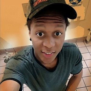 Meet your Posher, Que