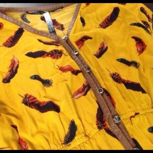 ‼️🌀SALE TODAY!🌀‼️ Kensie feather print dress