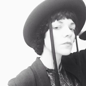 Meet your Posher, Courtney