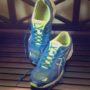 Aasics mens running shoes.