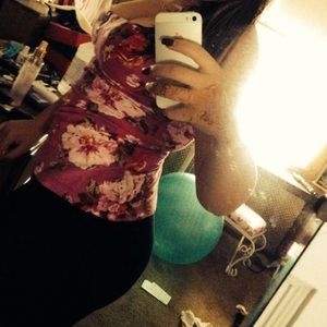 Floral tanktop (spaghetti strings)