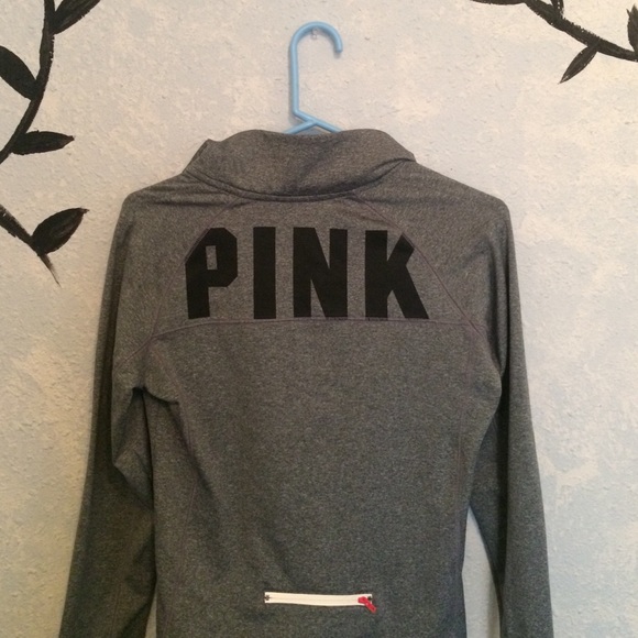 VS PINK ULTIMATE YOGA HALF ZIP