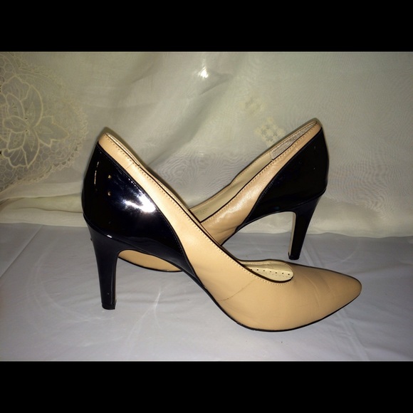Tan/Black High Heels 9M Adrienne Vittadini - Picture 3 of 4