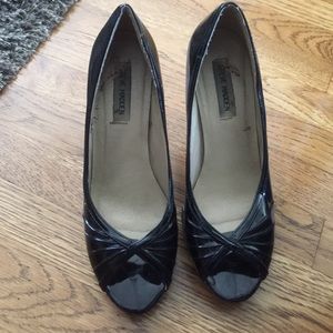 ✨ LOWEST ✨ Steve Madden black peekaboo toe heels