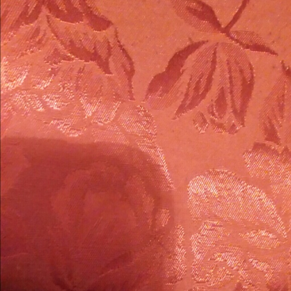 Robe - Picture 2 of 4