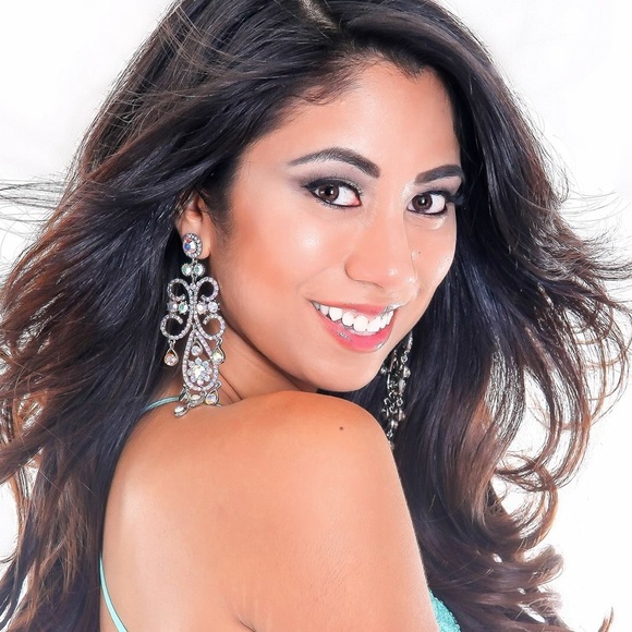 Meet your Posher, Ivana